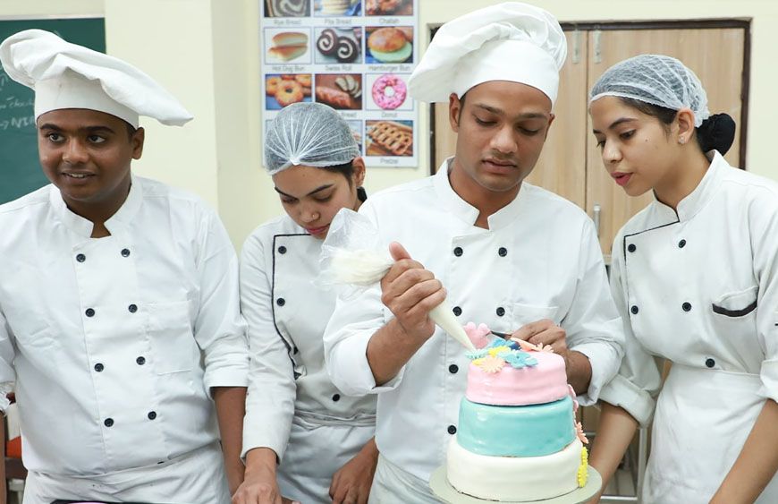 छत्तीसगढ़: युवाओं के लिए सुनहरा अवसर, ओबेरॉय और हयात जैसी बड़ी संस्थाओं में काम करने का मौका