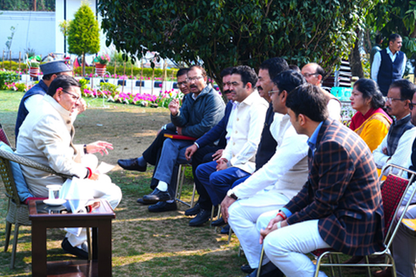 उत्तराखंड: सरकारी कर्मचारी और शिक्षकों की सुरक्षा के लिए बनेगी एसओपी, मुख्यमंत्री धामी का निर्देश