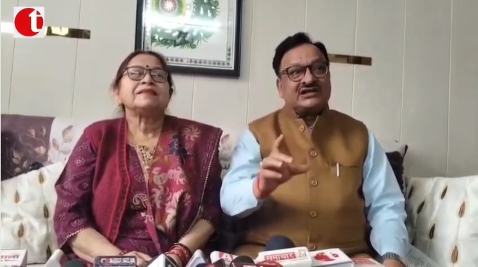 शाहजहांपुर में ‘डॉक्टर हीरो’ की एंट्री, पेशे से डॉक्टर… जुनून से समाजसेवी… और मंच पर हीरो!