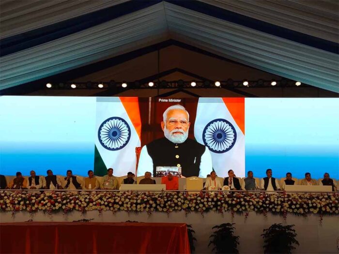 कानून-व्यवस्था से निवेश तक: पिछली सरकारों पर योगी का बड़ा हमला