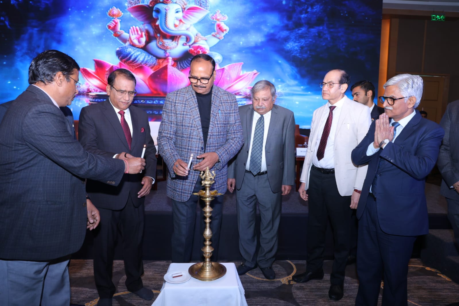 IBC पल्स पर PHDCCI के सम्मेलन में तेज़ इनसॉल्वेंसी समाधान के लिए NCLT को मज़बूत करने की तत्काल आवश्यकता पर ज़ोर दिया गया