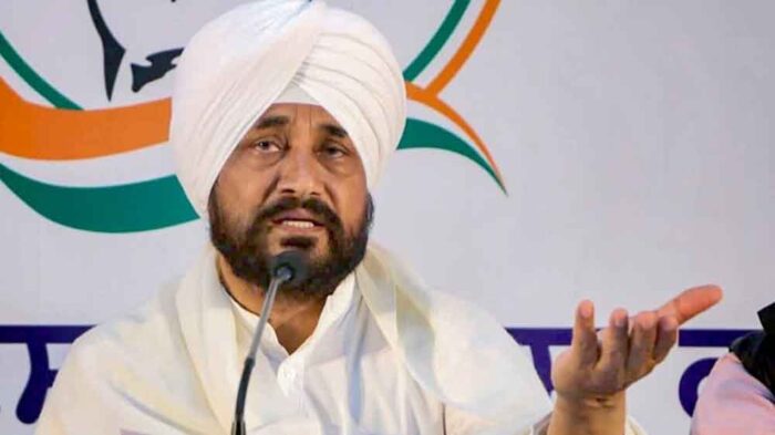 चन्नी का सरकार पर तंज: राहुल गांधी की तारीफ, शायरी में साधा निशाना