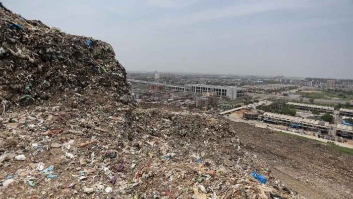 जहां था कचरे का अंबार, वहीं बनेगा मॉडर्न बस टर्मिनल — दिल्ली सरकार का बड़ा क्लीन-अप प्लान