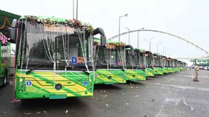 दिल्ली में ट्रैफिक राहत की तैयारी, अब छोटी इलेक्ट्रिक बसों से मिलेगा सफर आसान