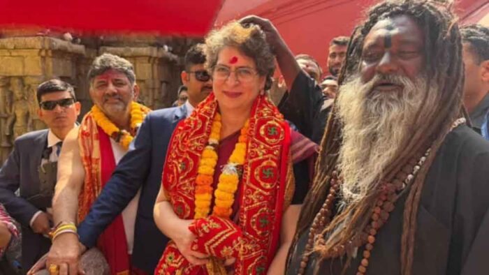 मां कामाख्या के दरबार पहुंचीं प्रियंका गांधी वाड्रा, असम दौरे की शुरुआत पूजा से