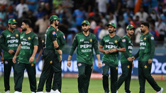 भारत से हार के बाद पाकिस्तान के खिलाड़ियों पर 50 लाख का जुर्माना, नकवी का गुस्सा उबाल पर