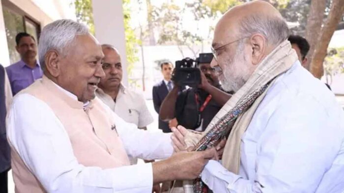 नीतीश चले दिल्ली: बिहार की सियासत में बड़ा मोड़, क्या भाजपा संभालेगी सीएम की कुर्सी?