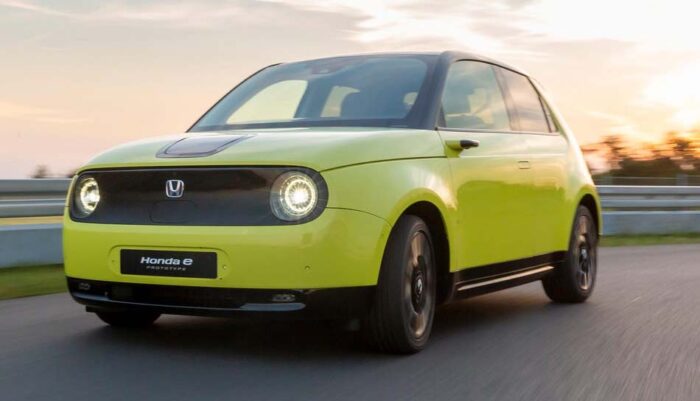 नई इलेक्ट्रिक हैचबैक से विदेशी कंपनी का धमाका, फीचर्स में होंगे शानदार बदलाव, पंच और टियागो ईवी की टेंशन बढ़ेगी