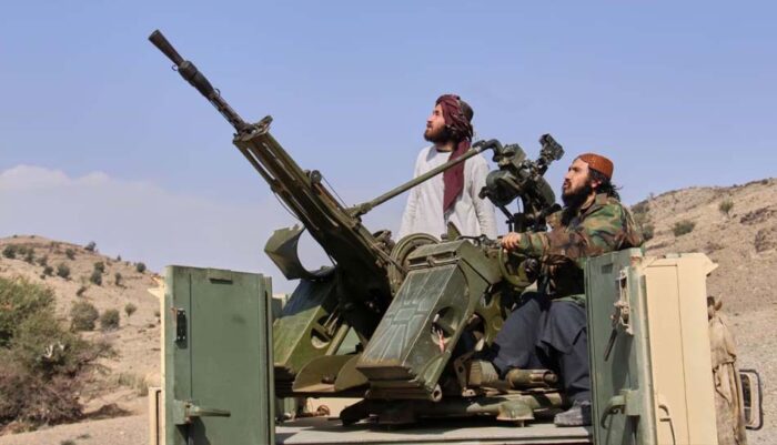 पाकिस्तान पर तालिबान का जोरदार वार, डूरंड लाइन पर दो और पोस्ट कब्जे में, युद्ध में बढ़ोतरी