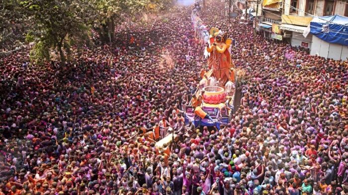 इंदौर की रंगपंचमी गेर में रंगों का धमाल, टिकट से होगा छतों पर रंगों का नजारा, जानें कब निकलेगी