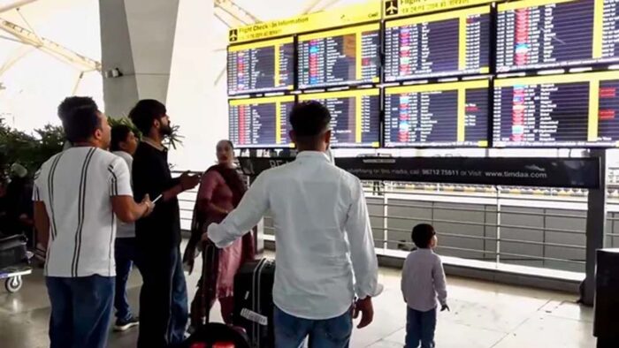 मिडिल ईस्ट तनाव से एयर ट्रैवल प्रभावित, 180 उड़ानें कैंसिल; सरकार ने जारी की सलाह