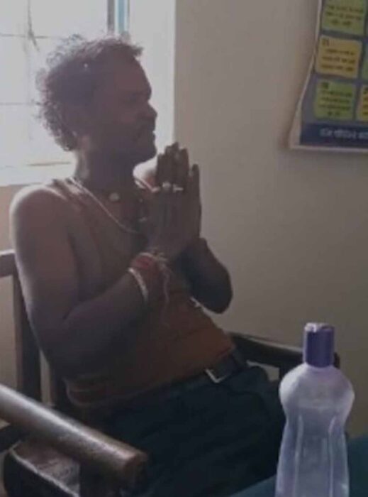 स्कूल में शराब पीकर पहुंचने वाले दो सहायक शिक्षक सस्पेंड