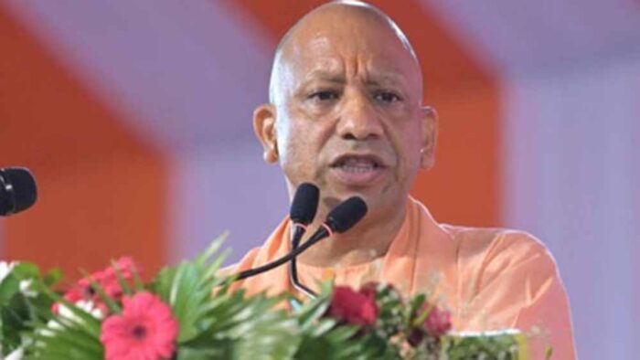 मुख्यमंत्री योगी आदित्यनाथ ने कहा, सनातन पर प्रश्न उठाने वालों को होली जैसे पर्व का अहसास नहीं