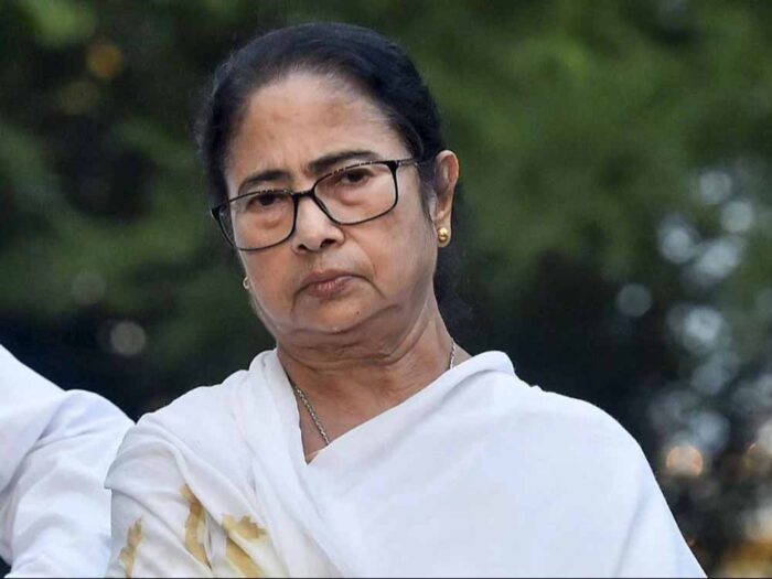 ममता बनर्जी का मास्टरस्ट्रोक: TMC ने हर सीट पर उतारे प्रत्याशी, भवानीपुर से खुद संभाला मोर्चा