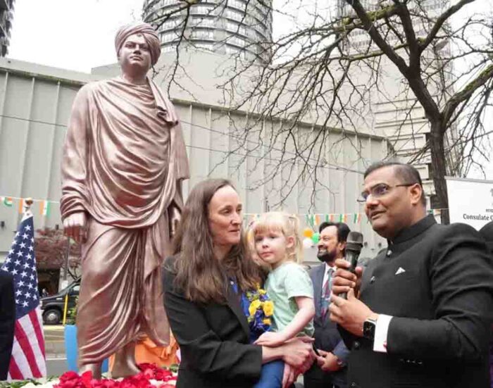 अमेरिका में ऐतिहासिक पहल: सिएटल में स्थापित हुई स्वामी विवेकानंद की प्रतिमा
