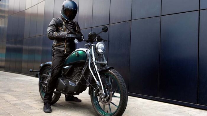 Royal Enfield Flying Flea C6 इलेक्ट्रिक मोटरसाइकिल भारत में हुई लॉन्च, कीमत और रेंज जानें