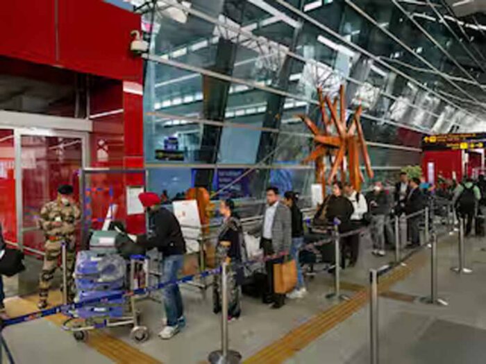 #DELCares अभियान के तहत दिल्ली एयरपोर्ट का ‘Your Terminal Companion’ प्रोजेक्ट शुरू