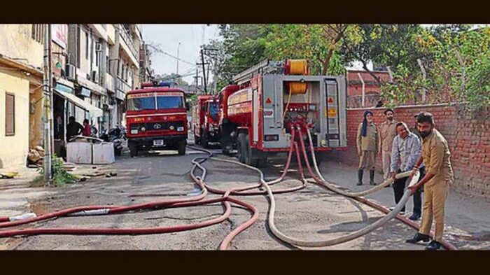 CAF फायर फाइटिंग व्हीकल 300 मीटर ऊंचाई तक बुझाएगा आग