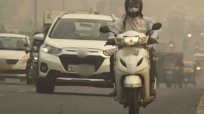 ईवी पर PUC चालान बना विवाद, पुलिस की गलती सामने आई
