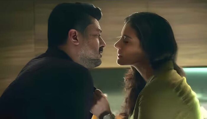 30 साल बाद काजोल ने किया चौंकाने वाला फैसला, तोड़ी अपनी नो-किस पॉलिसी