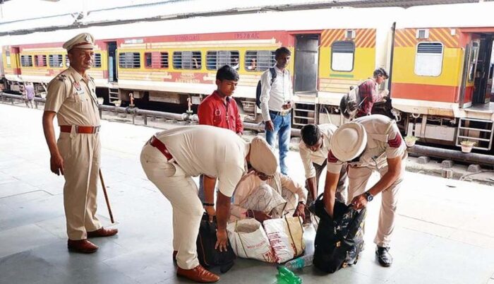 फिरोजपुर छावनी रेलवे स्टेशन को धमकी, जीआरपी ने बम की सूचना पर जांच तेज की