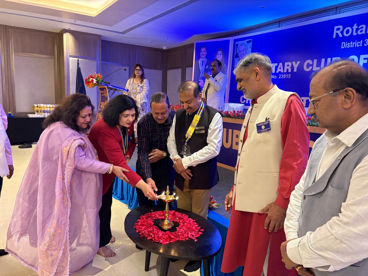 रोटरी क्लब ऑफ़ लखनऊ ट्रांस गोमती ने डिस्ट्रिक्ट गवर्नर की आधिकारिक यात्रा की मेज़बानी की