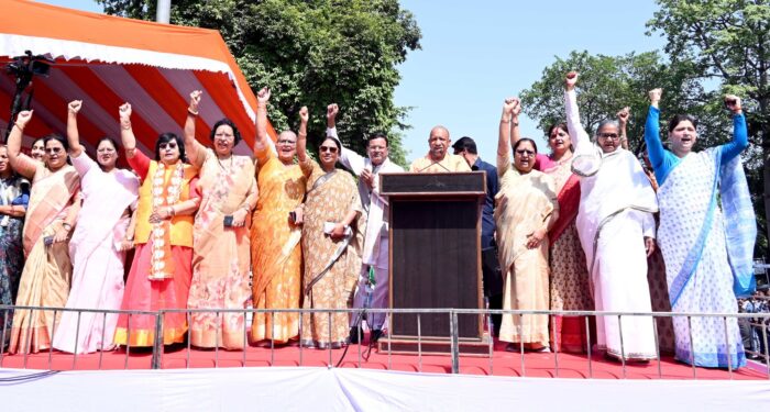 संकुचित मानसिकता के चलते विपक्ष महिला आरक्षण बिल में रोड़े अटका रहा : सीएम योगी