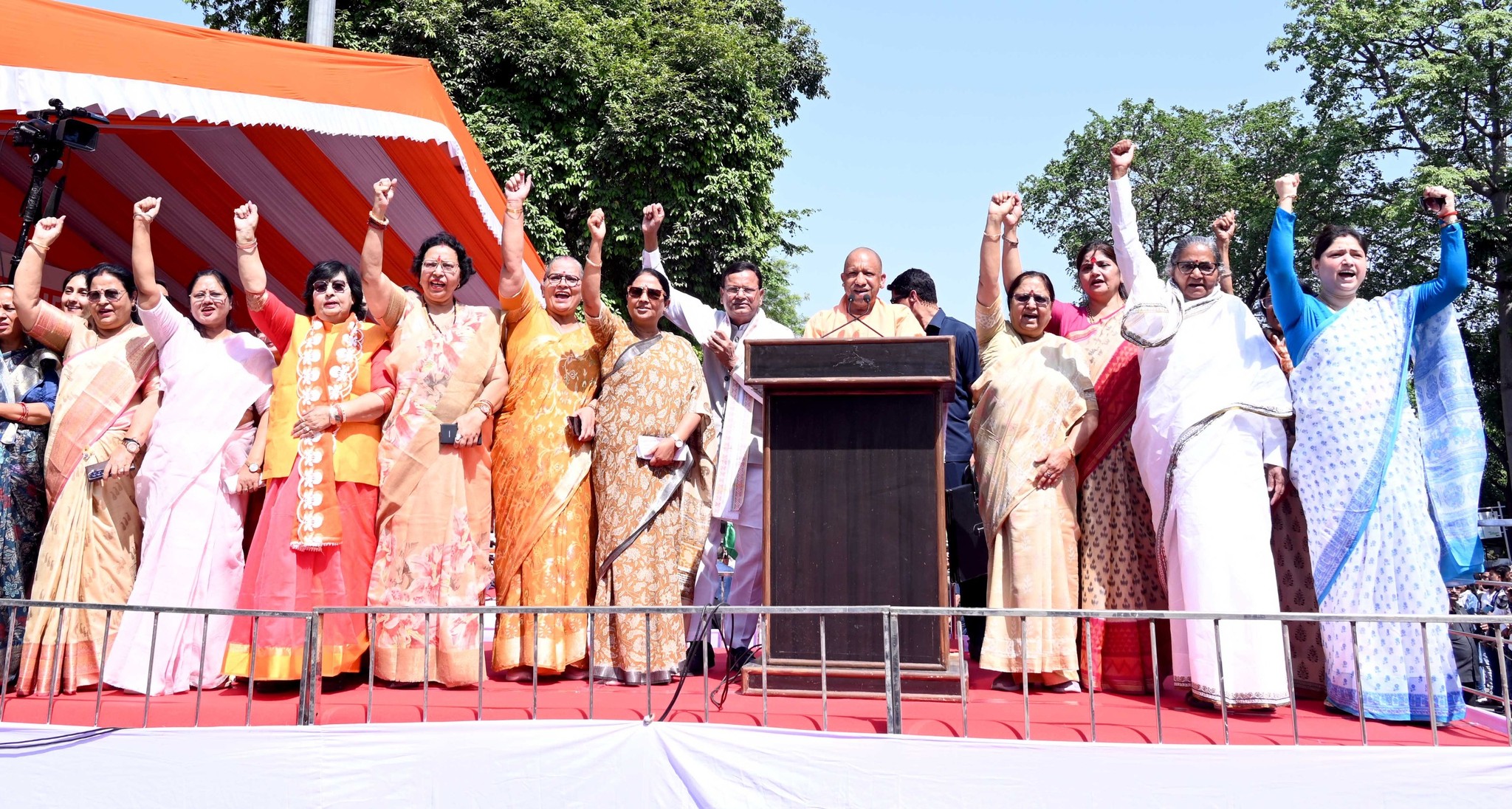 संकुचित मानसिकता के चलते विपक्ष महिला आरक्षण बिल में रोड़े अटका रहा : सीएम योगी