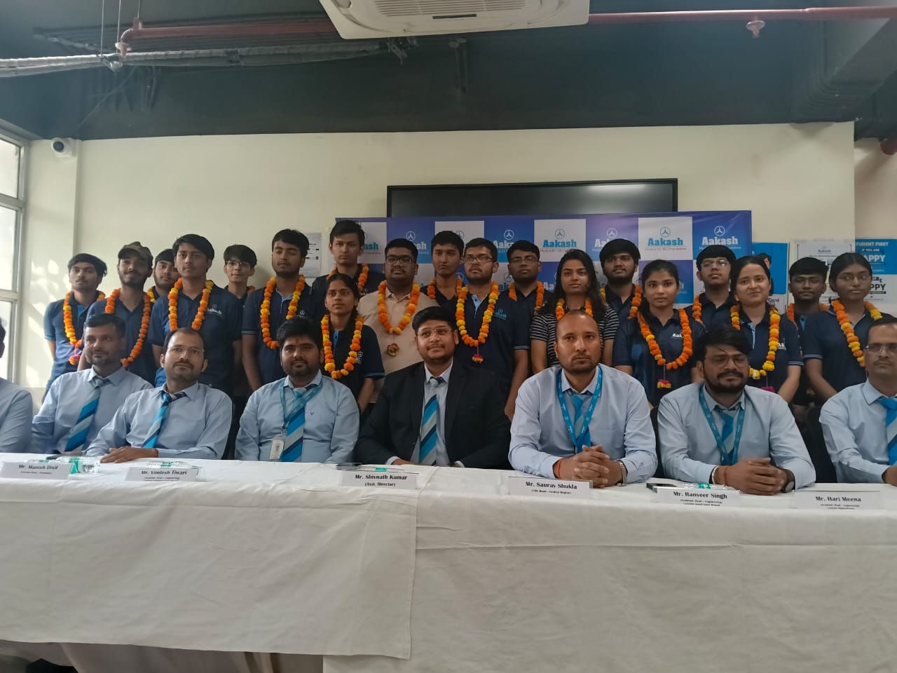 Aakash Educational Services Limited (AESL) Ayodhya Leads JEE Main 2026 Performance: 9 Students Excel; Priyanshu Srivastava become top scorer with 99.89 percentile