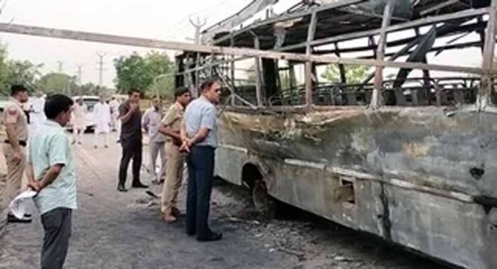 Bus Accident Mystery: शवों की पहचान के लिए DNA टेस्ट, विस्फोट की आशंका पर जांच तेज