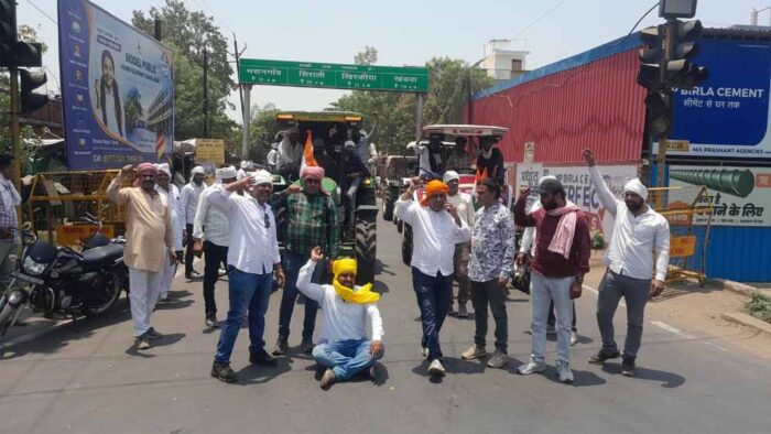 MSP गारंटी कानून को लेकर हरदा में किसानों का शक्ति प्रदर्शन, 10 हजार ट्रैक्टरों के साथ अनोखा विरोध