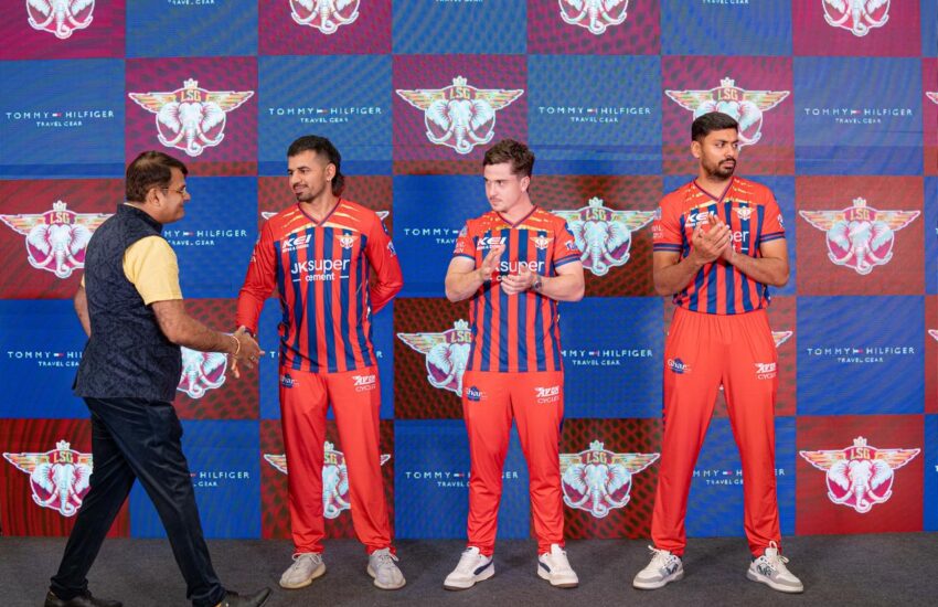 फीनिक्स पलासियो में लखनऊ सुपर जायंट्स के खिलाड़ियों की मौजूदगी से बढ़ा उत्साह