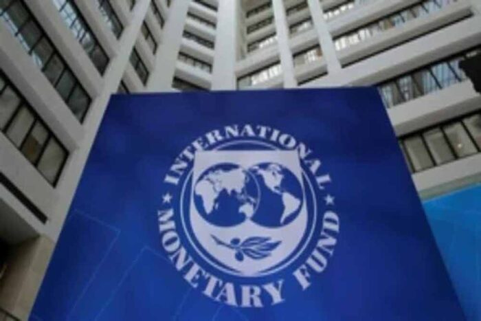 वैश्विक संकट के बीच चमका भारत! IMF ने बढ़ाया ग्रोथ अनुमान, मार्केट में पॉजिटिव संकेत