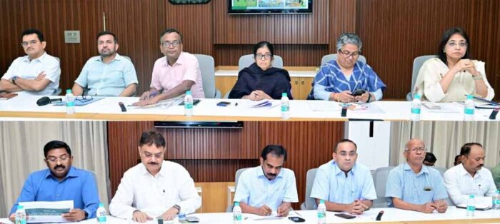 ग्रामीण क्षेत्रों को जलवायु परिवर्तन के अनुकूल बनाने और ग्राम पंचायतवार कार्ययोजना बनाएं