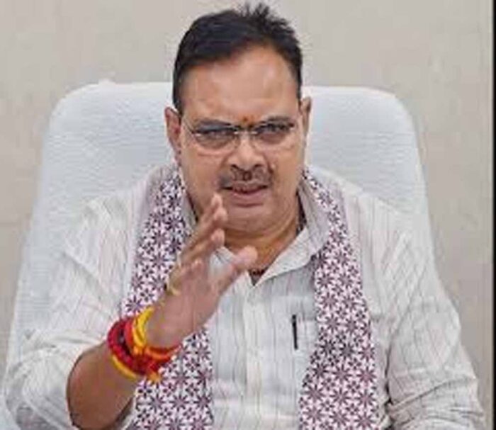 NEET पेपर लीक विवाद पर गरमाई सियासत, सीकर में जांच जारी, विपक्ष ने CBI जांच की मांग की