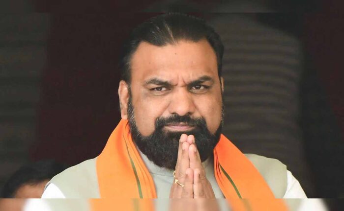 पटना से दिल्ली तक सियासी हलचल तेज, मंत्रिमंडल विस्तार से पहले अहम बैठकों का दौर जारी