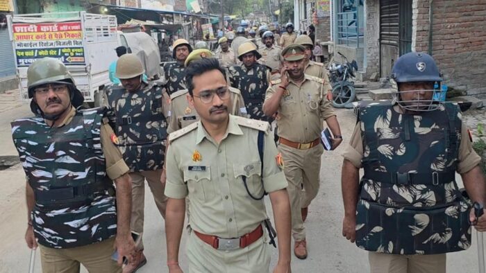 योगी सरकार की सख्ती का असर, पूरे यूपी में शांति और नियमों के बीच मनी बकरीद