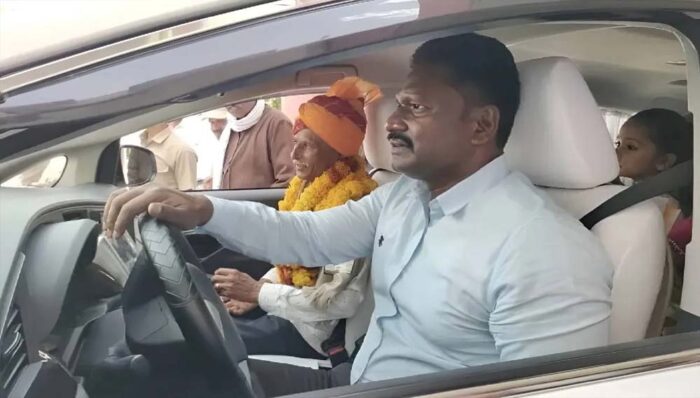 राजगढ़ में सीईओ का नया रूप, ‘ड्राइवर’ बने और ईमानदारी का मिला अद्भुत पुरस्कार