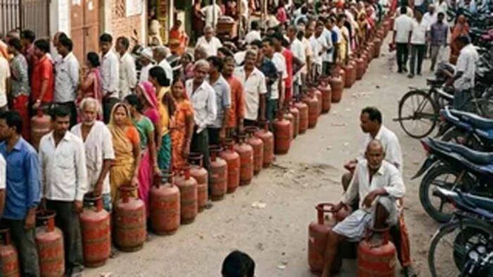 पटना में गैस संकट का असर, लिट्टी-चाय से लेकर समोसा तक हुआ महंगा