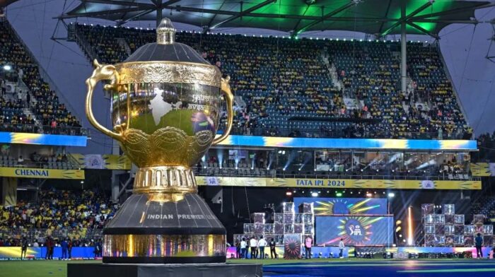 BCCI ने IPL 2026 फाइनल अहमदाबाद शिफ्ट किया, बेंगलुरु को लगा झटका, टिकट विवाद बना कारण