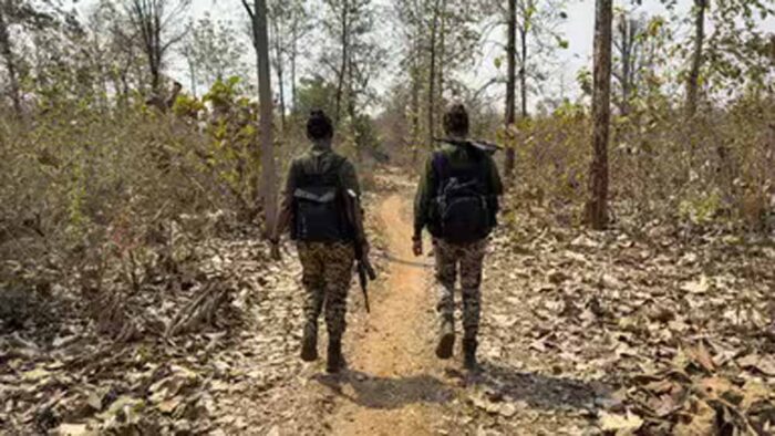 झारखंड में नक्सल विरोधी अभियान को बड़ी सफलता, AK-47 बरामद