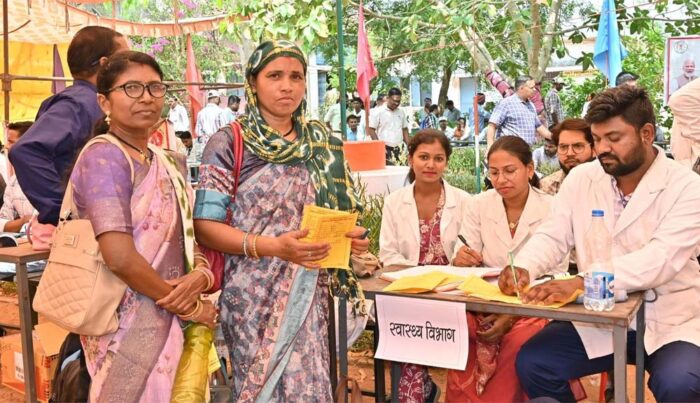 कुकरेल शिविर में उमड़ा ग्रामीणों का सैलाब