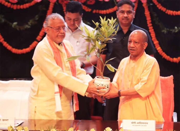 – मुख्यमंत्री योगी आदित्यनाथ ने सहकारी समितियां एवं पंचायत लेखा परीक्षा विभाग में नवचयनित कर्मियों को वितरित किए नियुक्ति पत्र