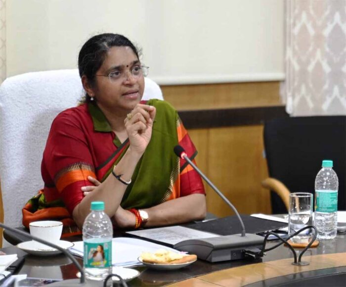 शहरों का विकास राज्य के विकास का पर्याय है, योजनाओं का लाभ अंतिम व्यक्ति तक पहुंचे –  शंगीता आर.