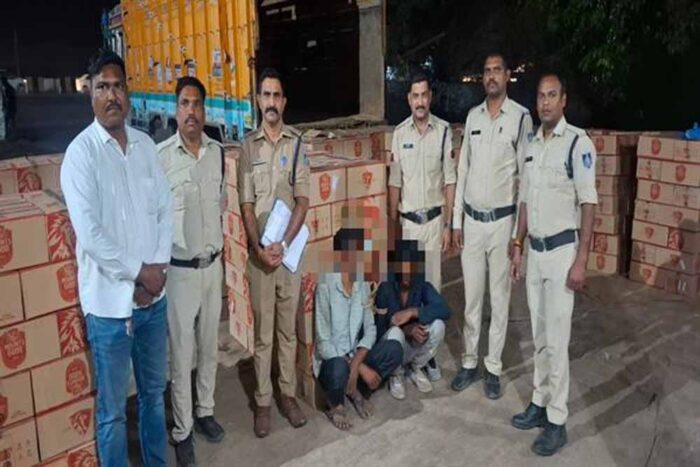 उज्जैन एवं इंदौर में 1 करोड़ 5 लाख रुपये से अधिक की शराब, बियर व वाहन जप्त