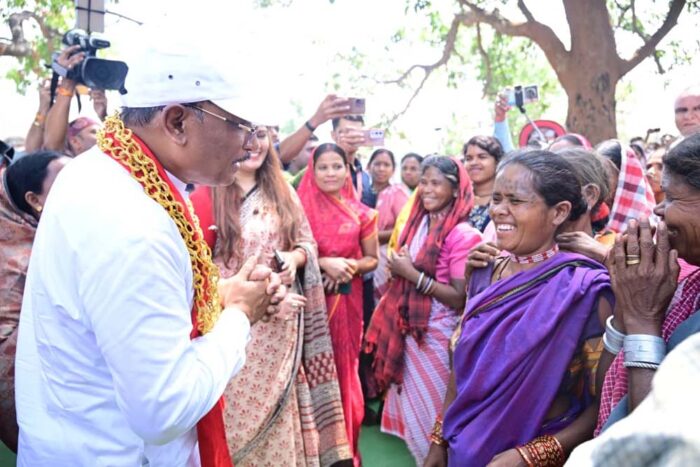लखपति दीदियों के हौसले की उड़ान देख गदगद हुए मुख्यमंत्री  विष्णु देव साय , सबको और मेहनतकर अब करोड़पति बनने की राह पर चलने कहा