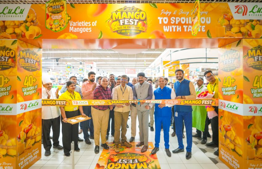 Lulu Hypermarket Launches Mango Festival, Showcasing Over 40 Varieties of Mangoes
