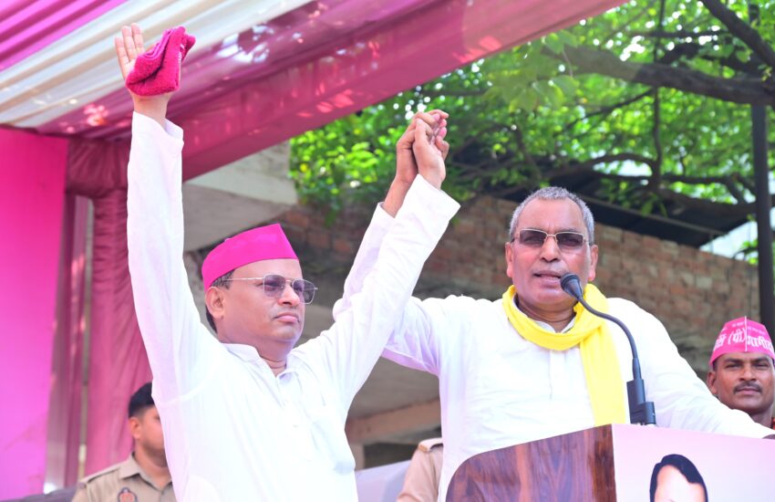 सपा सरकार में प्रजापति समाज के लोगों को तालाब से मिट्टी तक नहीं लेने देते थे यादव: ओम प्रकाश राजभर