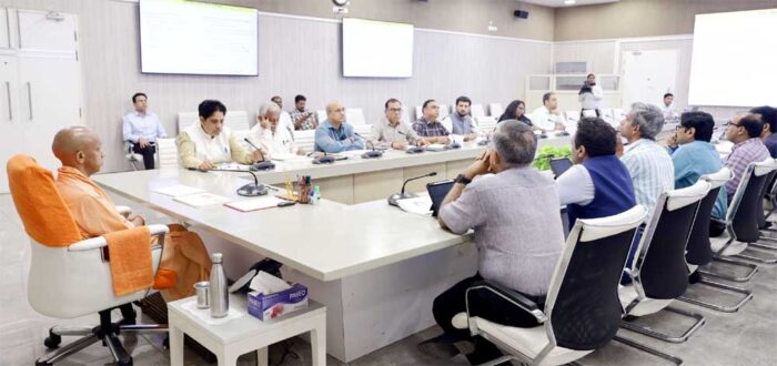 एसीएस, बेसिक एवं माध्यमिक शिक्षा की अध्यक्षता में आयोजित समीक्षा बैठक में प्रस्तुत की गई कार्ययोजना