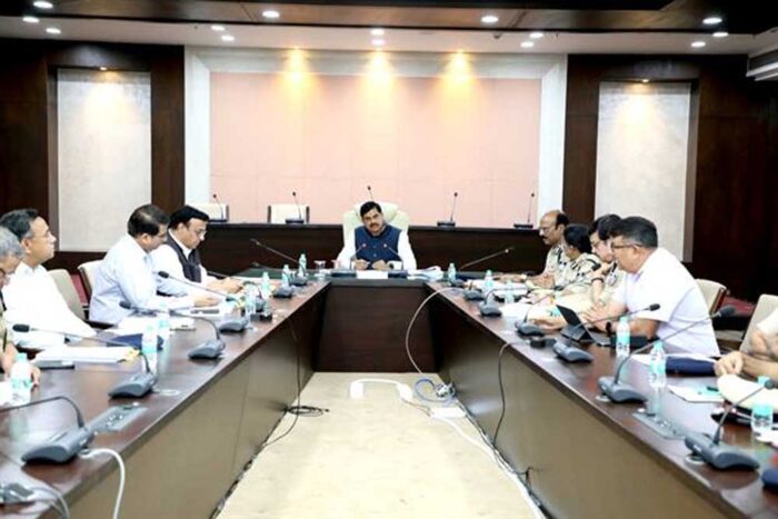 “शिक्षा केंद्रों के निकट छेड़छाड़ की घटनाएं न हों, महिलाओं की सुरक्षा के प्रति गंभीर रहें”